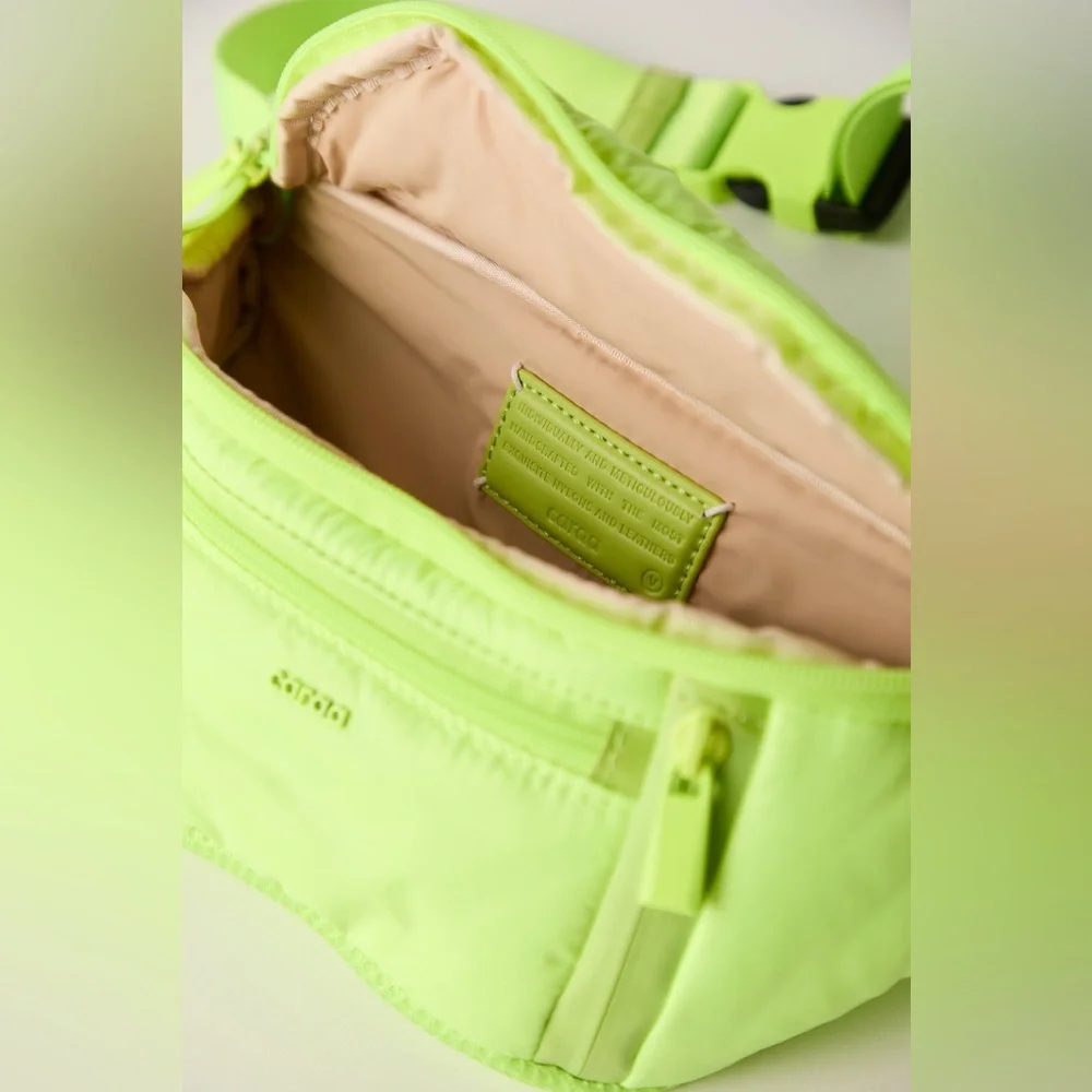NWT Caraa Small Crossbody Sling Bag - Picture 5 of 5